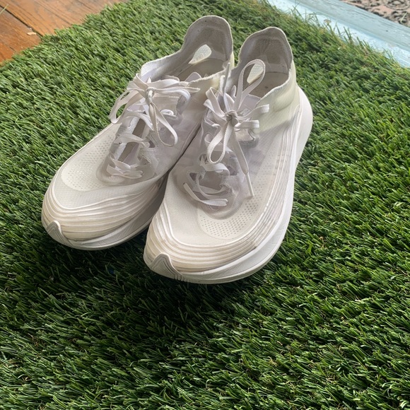 Nike zoom fly triple white size 9.5 - Picture 3 of 5